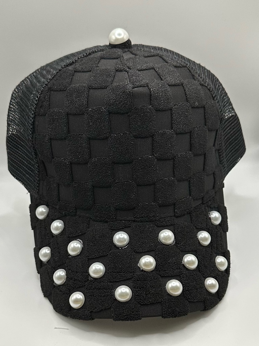 Black Pearl-Embellished Mesh Baseball Cap